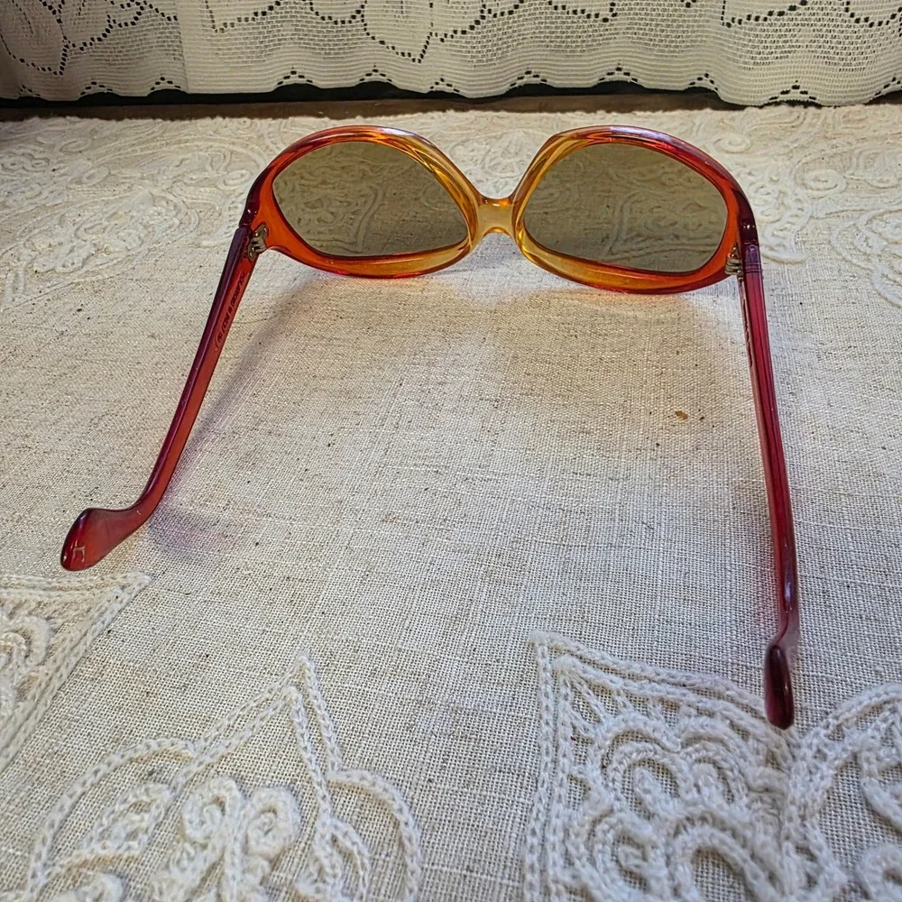 Vintage Womens Sunglasses 70s Polaroid Oversized Butterfly 8637 Amber Red France